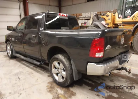 2016 Ram 1500 Big Horn z USA, uszkodzony, nr VIN 1C6RR7LT3GS305235